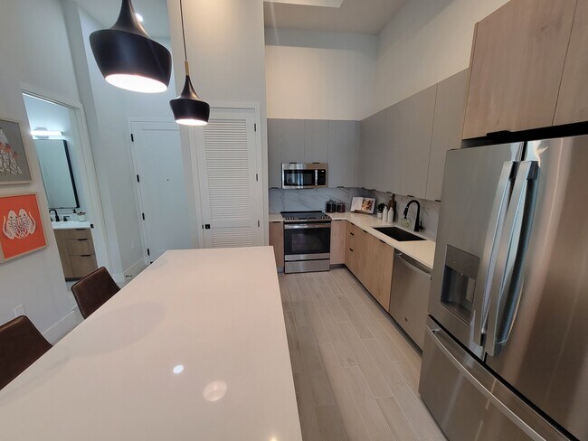 Foto del edificio - 3352 NW 84th Ave