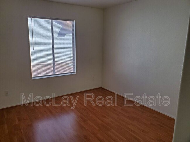 Foto del edificio - 510 W Sereno Dr