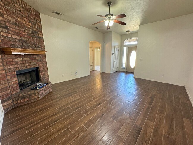 Foto del edificio - 3-Bedroom House for Rent in Killeen