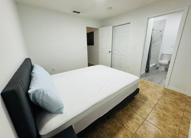 Photo - 536 Cheshire Way House