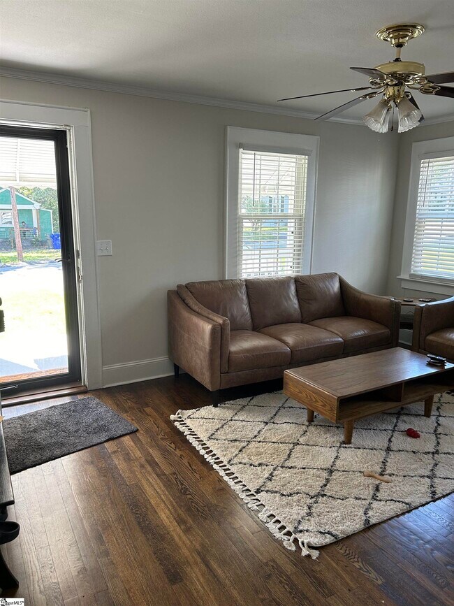 Foto del edificio - 118 Brookdale Ave