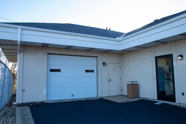 Garage - 301 Eaton St