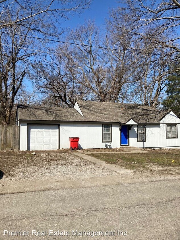 2110 S Ellison Way, Independence, MO 64050 House Rental in