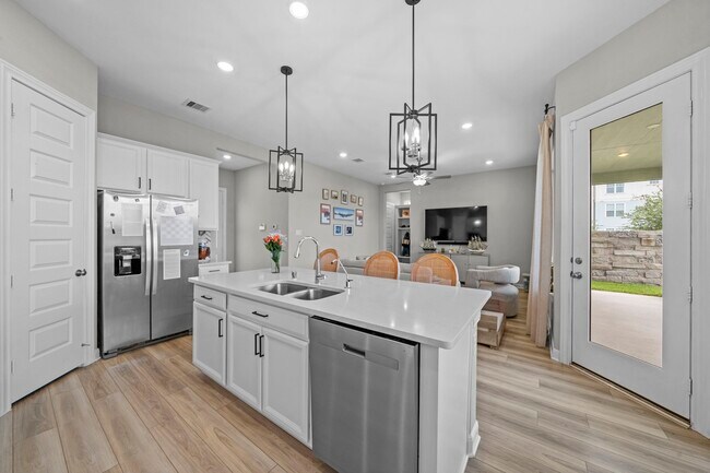 Building Photo - 602 Sandy Bay Ln