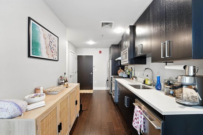 Foto del edificio - 1100 Maxwell Ln