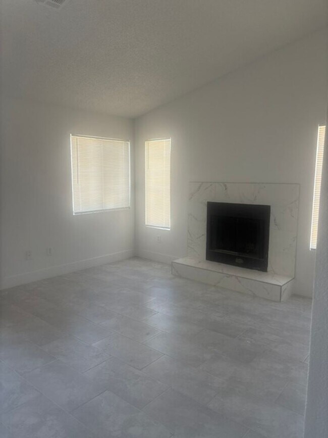 Building Photo - 2665 Bryandouglas Dr