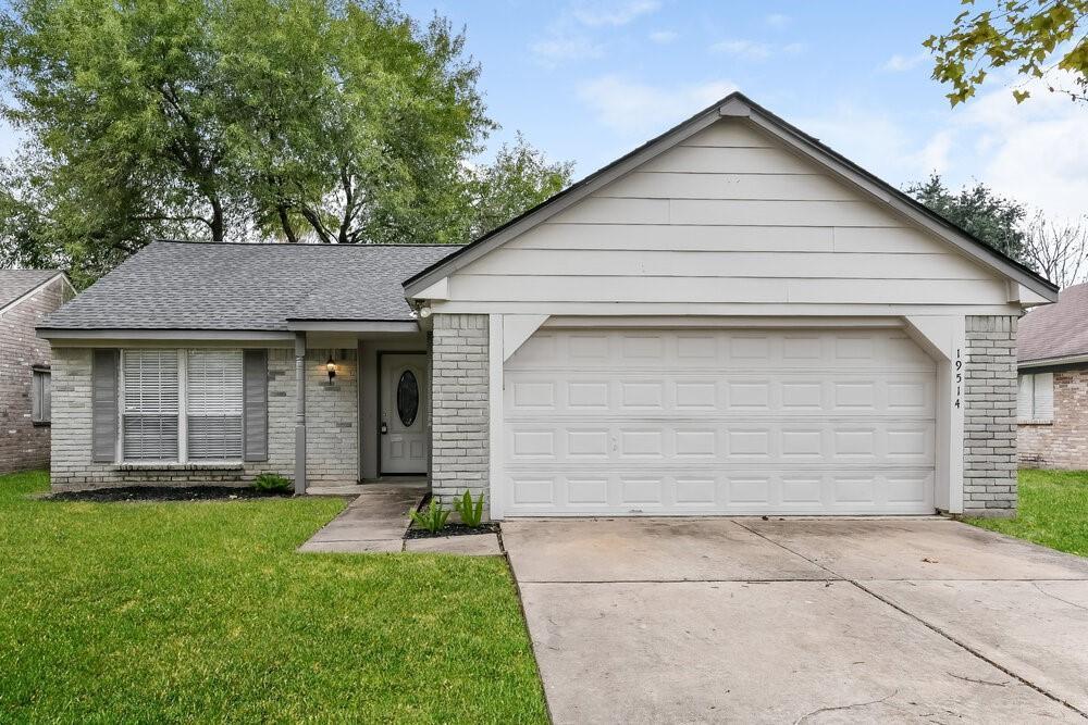Foto principal - 19514 Glenway Falls Dr