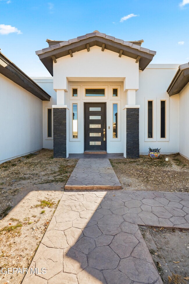 Building Photo - 12498 Chamberlain Dr