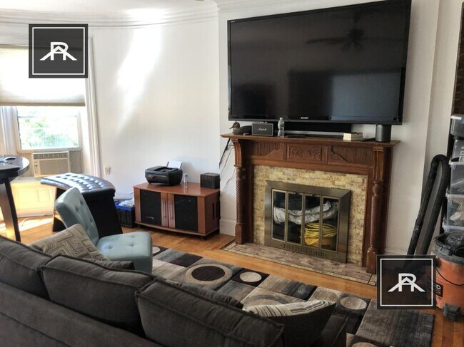 Building Photo - 2 bedroom in Boston MA 02215