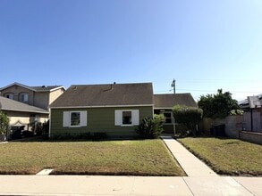 Building Photo - 1266 Hill St