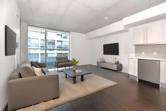 Building Photo - 25 Oxley St