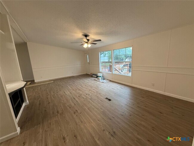 Foto del edificio - 532 Grandview Bend