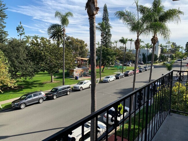Foto del edificio - 707 Orange Ave