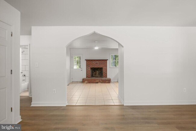 Foto del edificio - 6065 Eagles Nest Ln