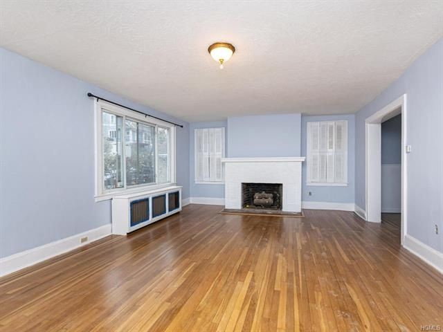 Primary Photo - 19 Lincoln Terrace