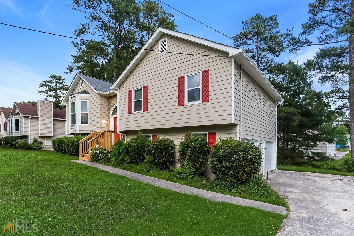 231 Silverthorne Dr, Douglasville, GA 30134 House for Rent in