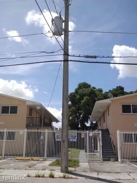 Building Photo - 2 br, 1 bath Apartment - 1254 NW 59th Street