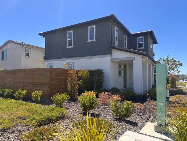 Foto del edificio - 2476 Laramie Cir