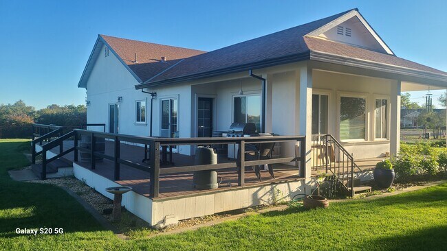 Building Photo - 18635 Lone Oak Ln