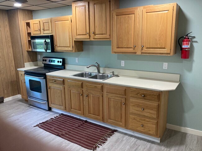 Kitchen - 745 E Norwegian St