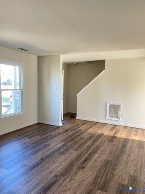 Foto del edificio - 2508 Sutton Pl