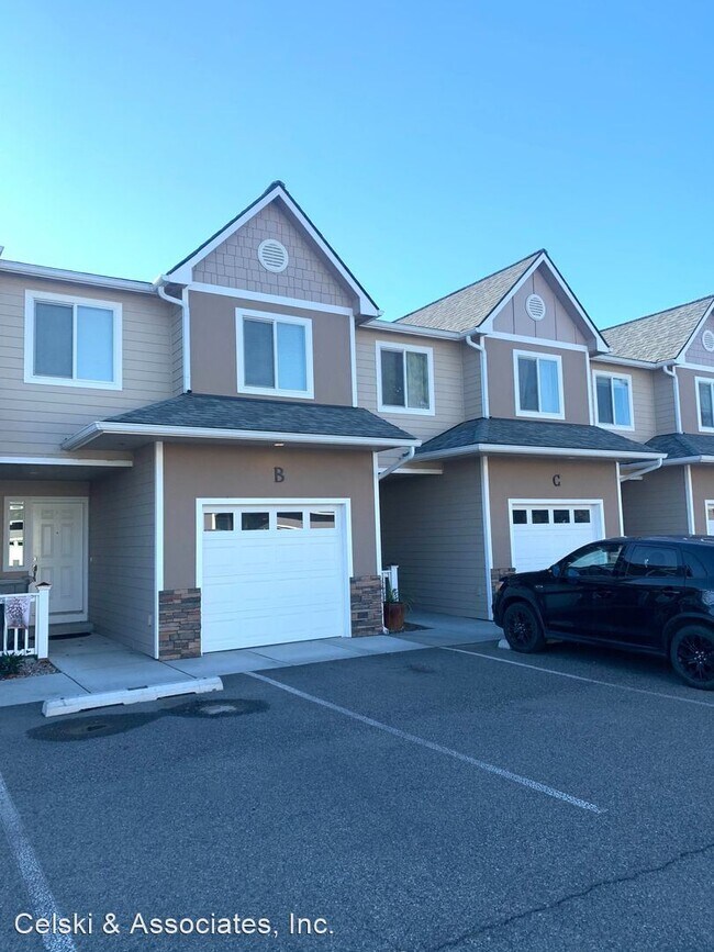 Building Photo - 3 br, 2.5 bath House - 100 South Dawes St. #C