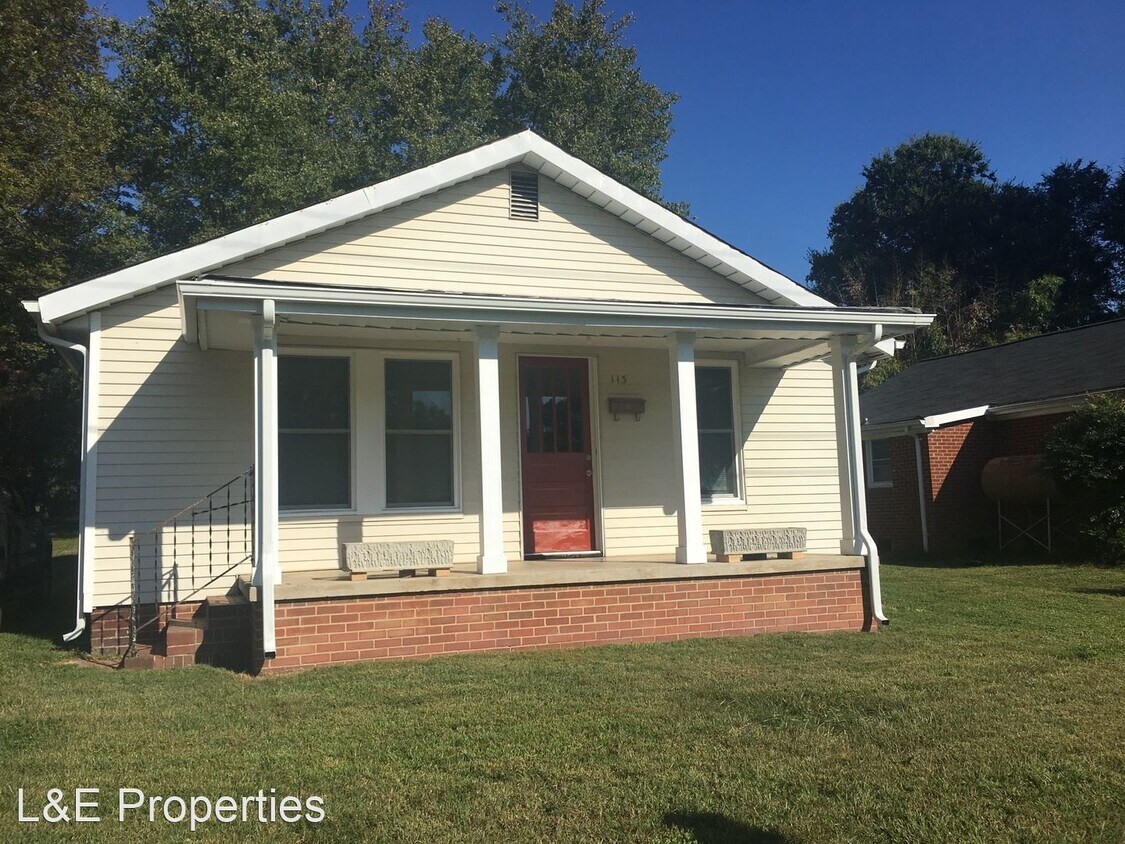 2 br, 1 bath House 113 Jenkins Avenue House Rental in Mount Holly