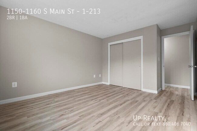 Building Photo - 1150-1160 S Main St-1-213