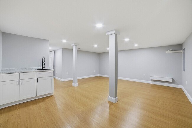 Foto del edificio - 44 Topsfield Cir