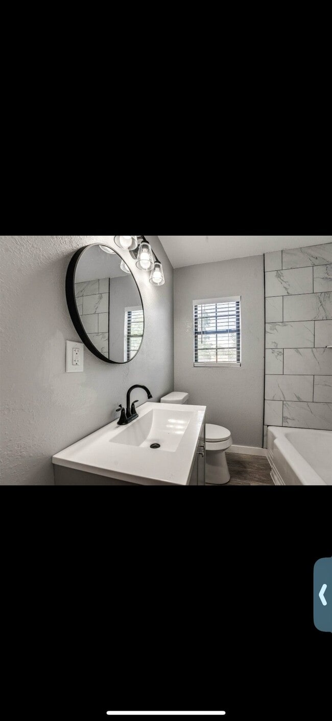 Photo - 1209 NE 42nd St House