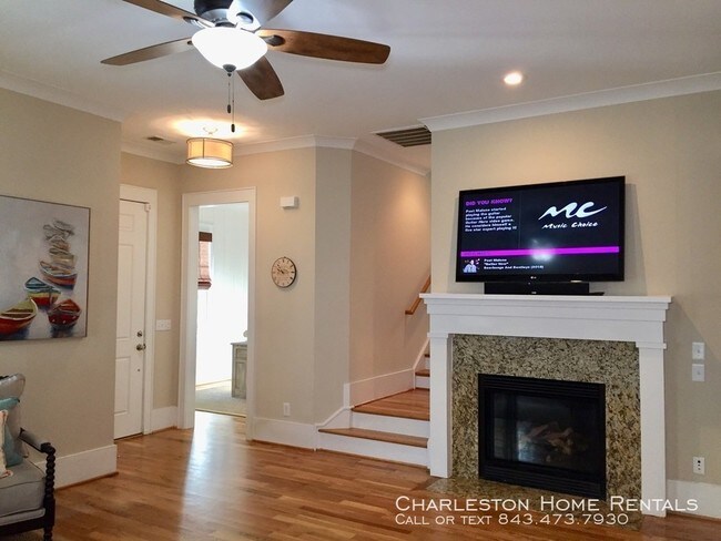 Building Photo - 1704 Paradise Lake Dr