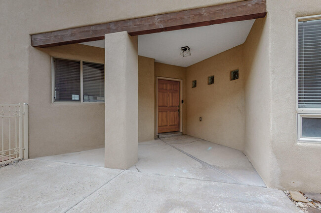 Building Photo - 8904 Desert Fox Way NE