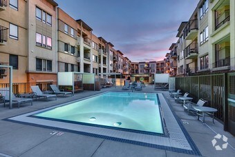 Foto principal - 5600 Wilshire Blvd