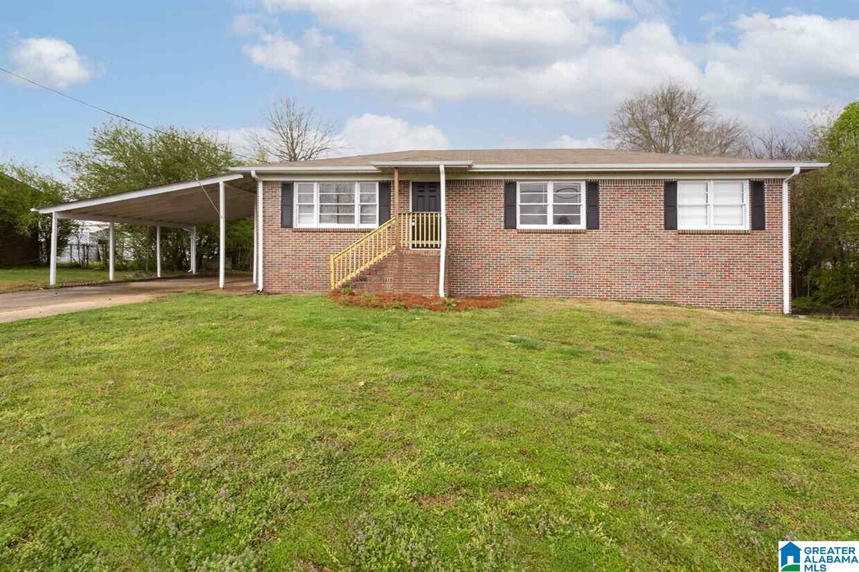 612 10th Ct, Pleasant Grove, AL 35127 House Rental in Pleasant Grove