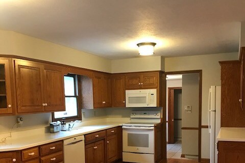 Foto del edificio - 1587 Saunders Dr