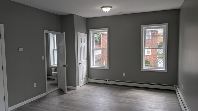 Building Photo - 139 Malcolm Ave