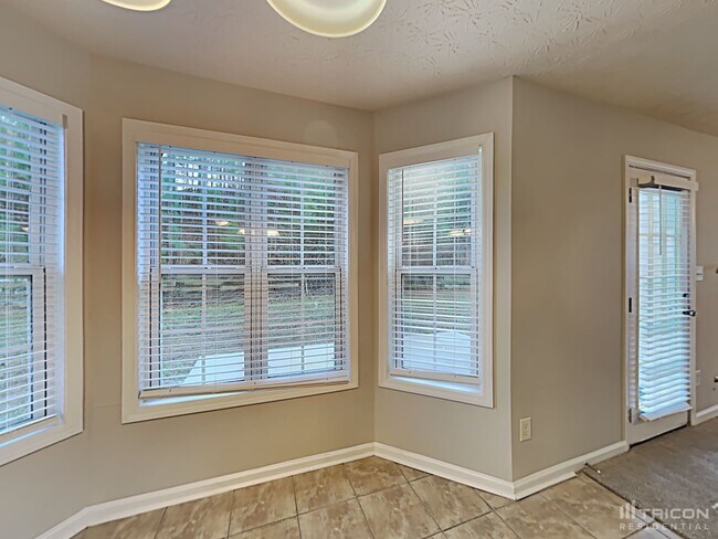 Building Photo - 1255 Log Cabin Way Lawrenceville GA