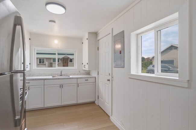 Foto del edificio - 1-bedroom, 1-bathroom ADU