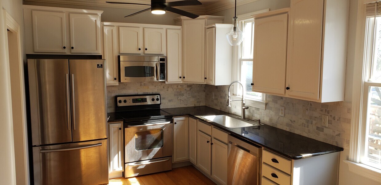 Primary Photo - 340 Murray St