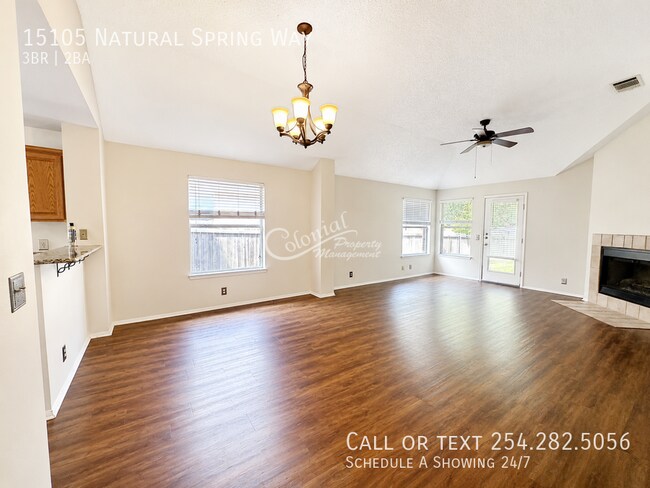 Foto del edificio - 15105 Natural Spring Way
