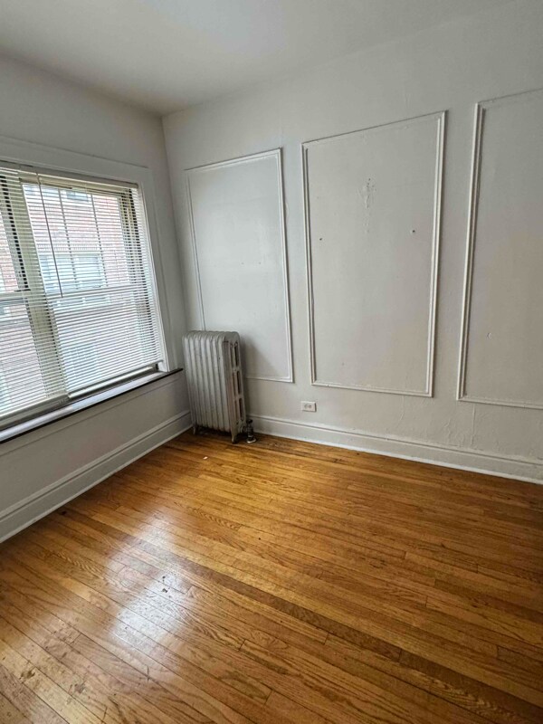 Foto del edificio - 7041 S Constance Ave