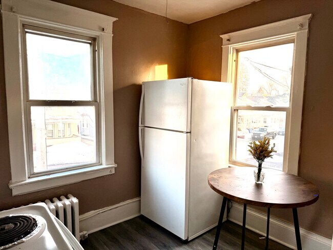 Foto del edificio - 93 Fullerton Ave