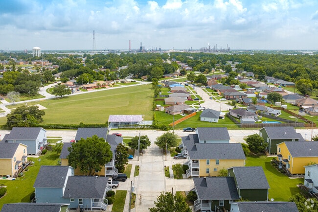 Parks can be found in many pockets of New Aurora.