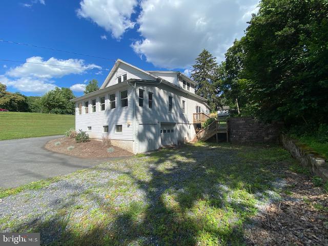 Building Photo - 33 Weaver Ln