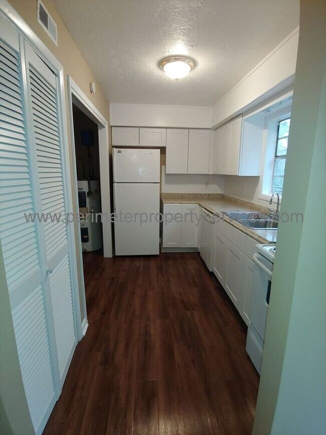 Foto del edificio - Amazing Duplex to Call Home!