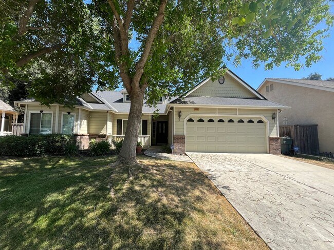 Foto del edificio - Beautiful Home for rent in Visalia, Ca