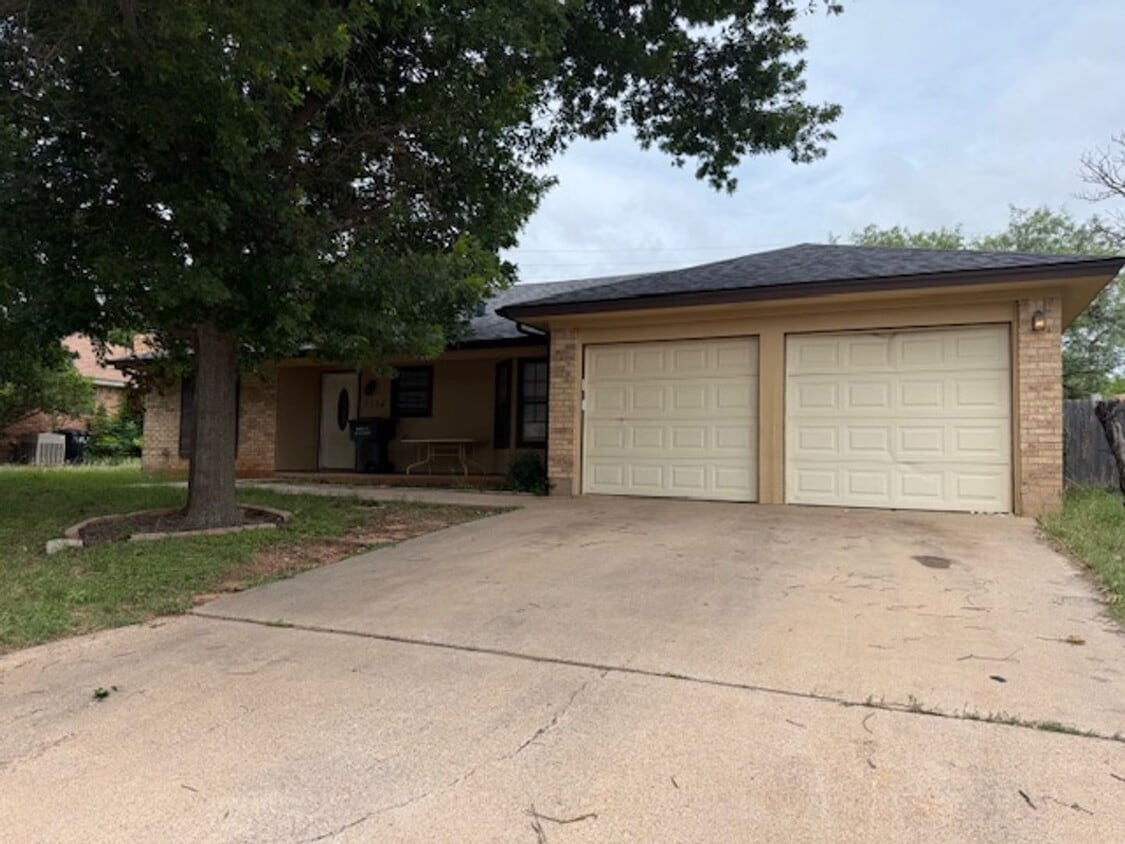 Building Photo - 7534 John Carroll Dr