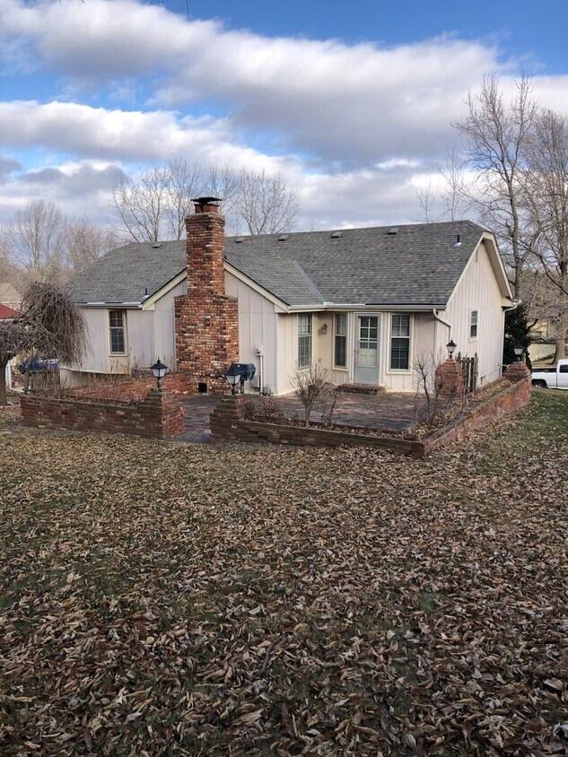 Primary Photo - AVAILABLE NOW! Beautiful 3 bed, 2.5 bath h...