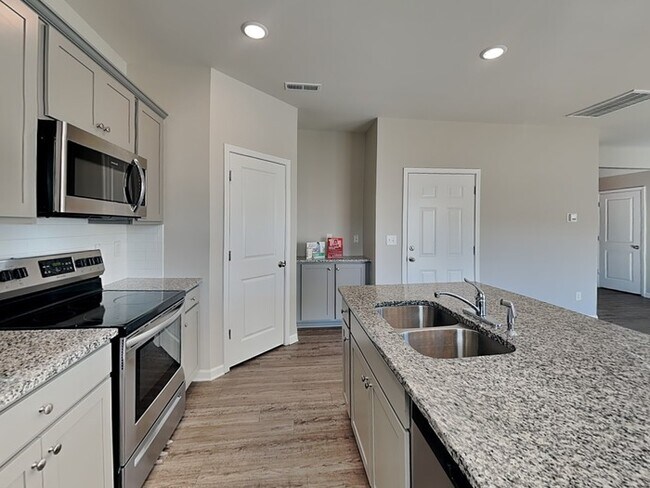 Foto del edificio - 708 Pointe Andrews Drive
