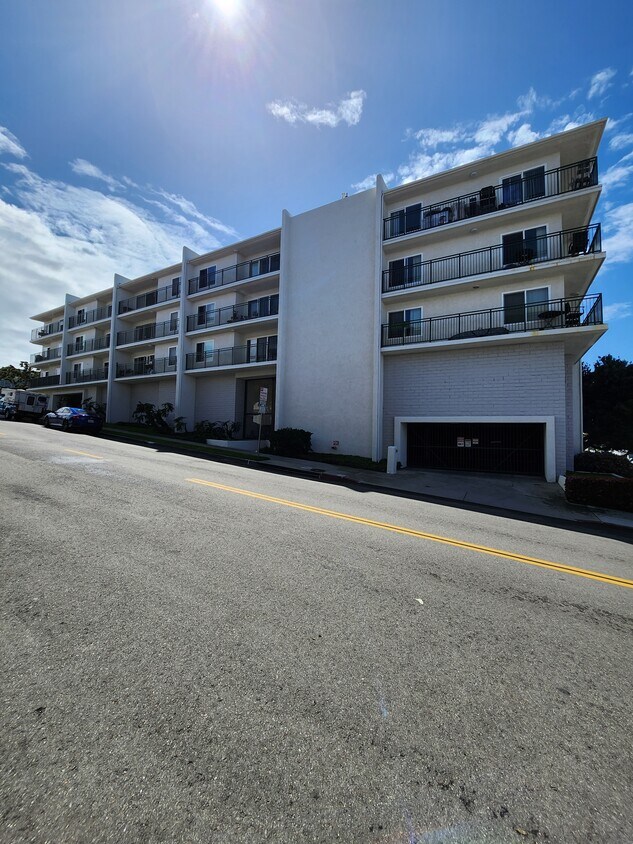 Marina Tower Apartments in Redondo Beach, CA Westside Rentals